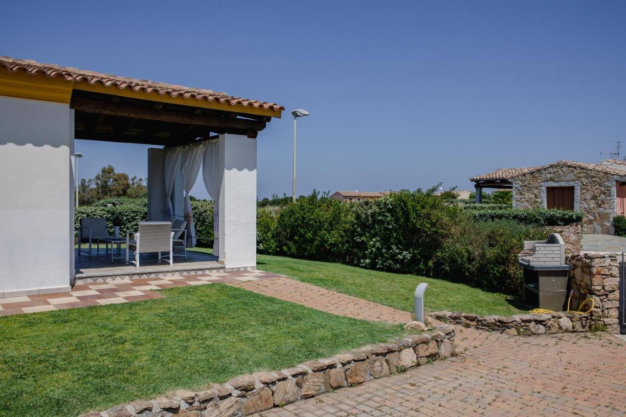 Le Residenze Di Baia Sant'Anna Villa Tanaunella Exterior foto