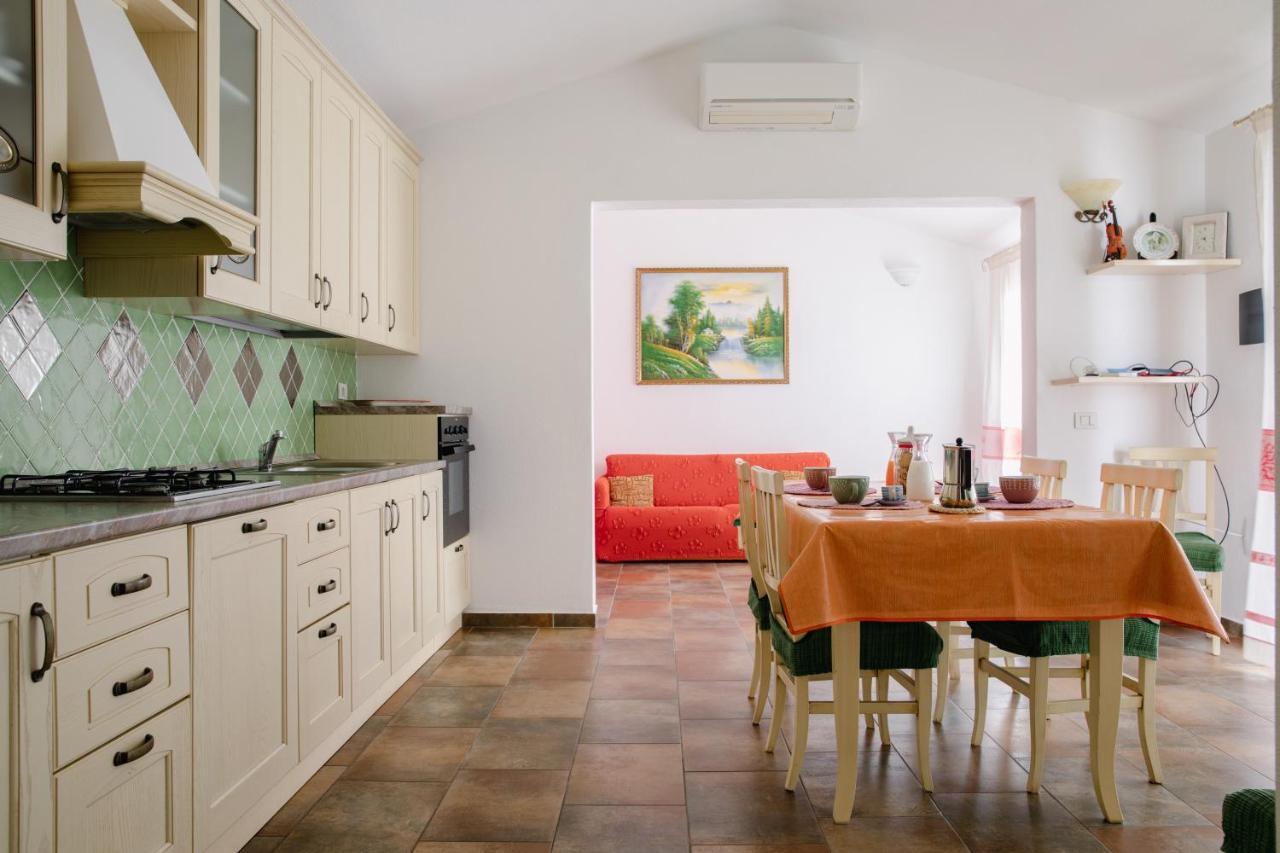Le Residenze Di Baia Sant'Anna Villa Tanaunella Exterior foto