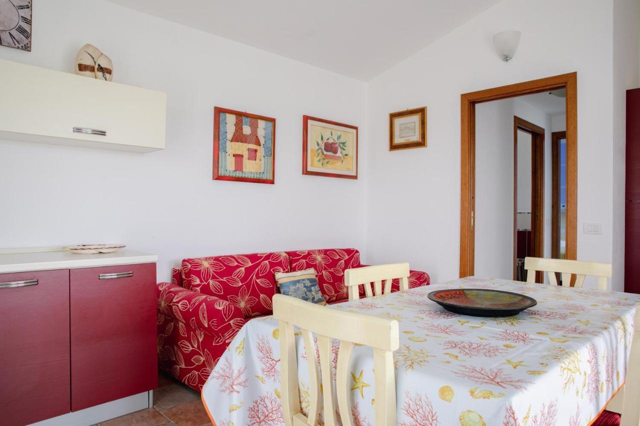 Le Residenze Di Baia Sant'Anna Villa Tanaunella Exterior foto