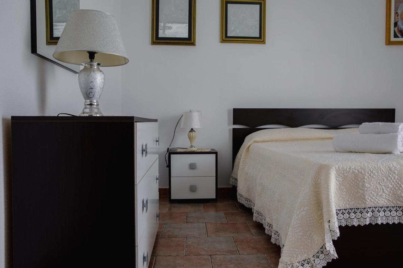 Le Residenze Di Baia Sant'Anna Villa Tanaunella Exterior foto