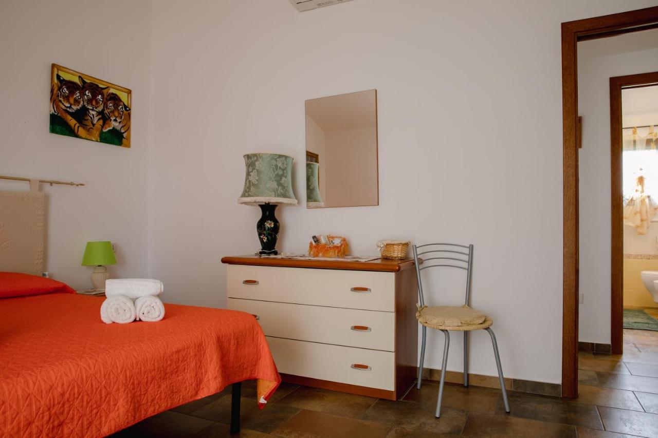 Le Residenze Di Baia Sant'Anna Villa Tanaunella Exterior foto